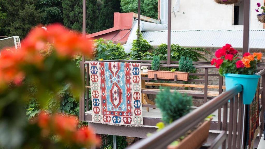Gallary Hostel Tbilisi Exteriör bild